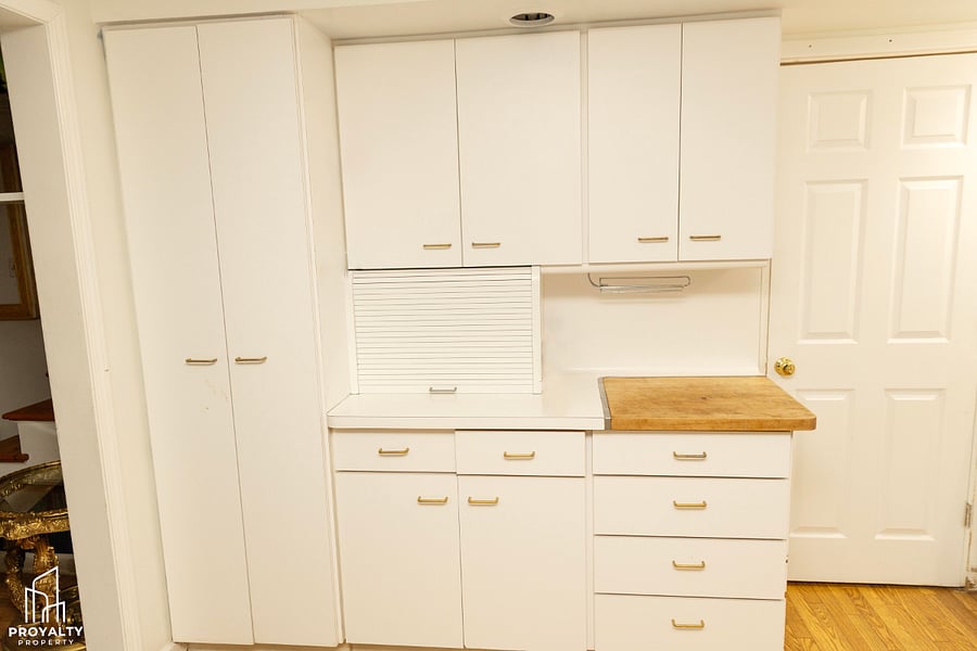 Abundance of kitchen cabinets