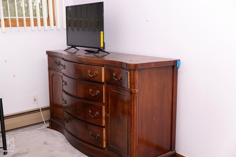 Additional dresser.