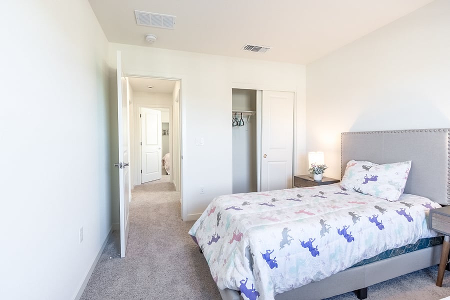 Upstairs double Twin room