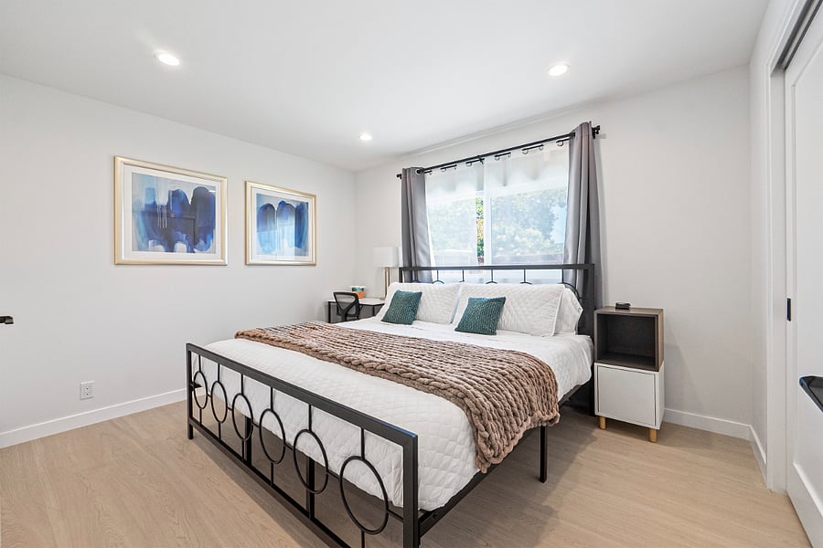 Master bedroom - King Bed