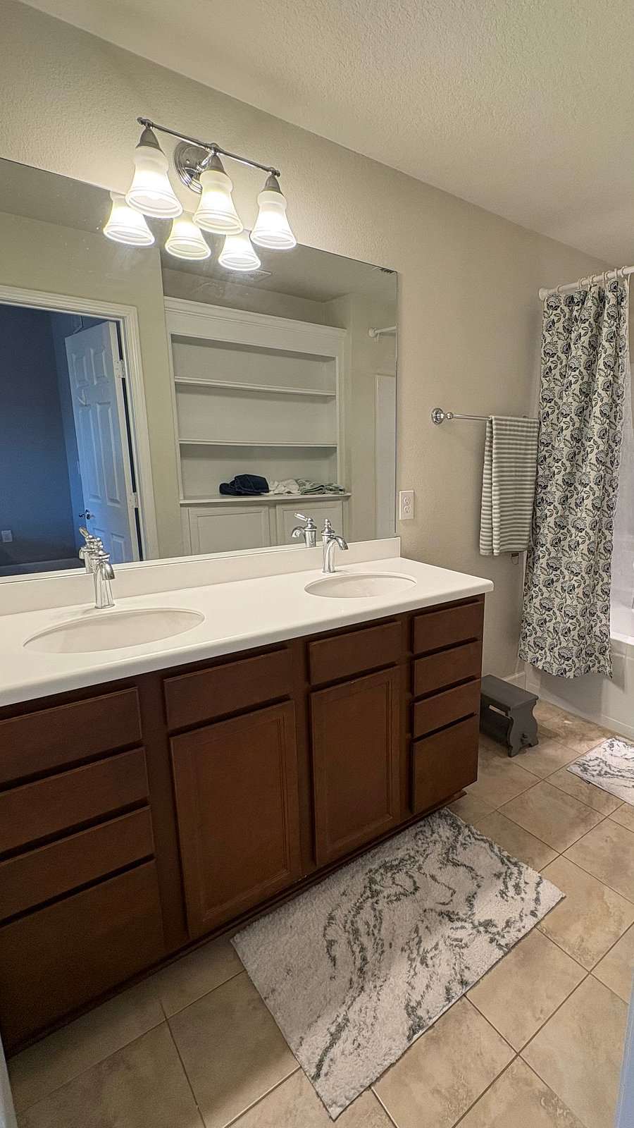 Furnished Finder property 809326_1 photo 11