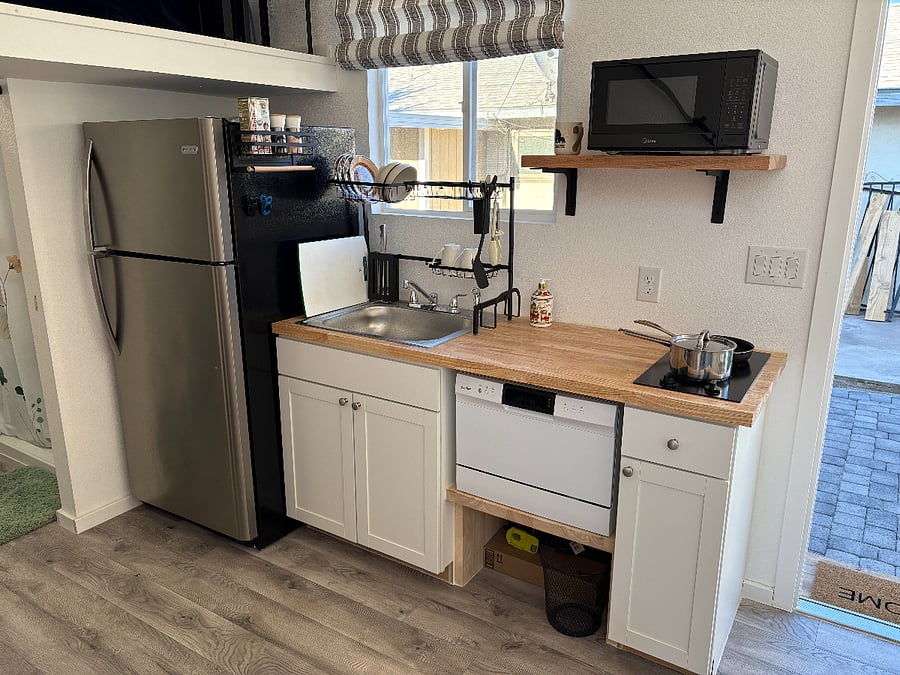 Complete kitchenette