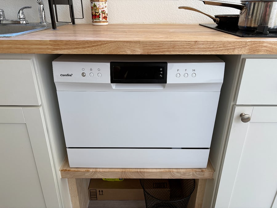 Mini dishwasher