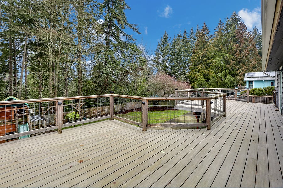 Private Deck