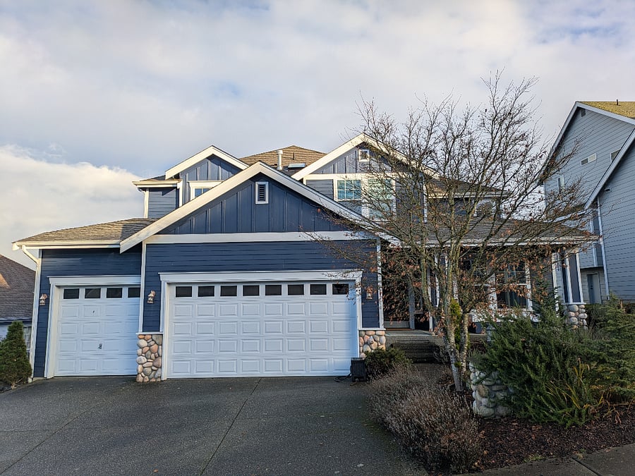 Quiet neighborhood: Exterior