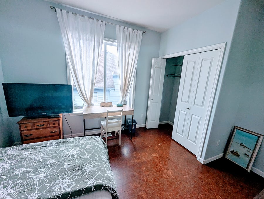 Television, desk with 2 USB chargers, 2 door closet, large window with Black Out curtains available for night shift worker.