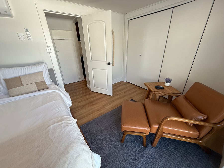 Bedroom 1 full, opens to backyard