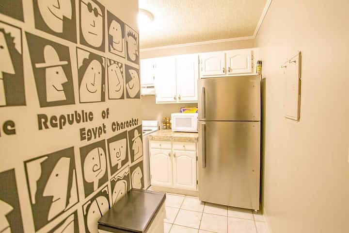 2 bedroom 1 bath Tamuning designers condo. $3000/month with $400 power cap(sufficient for normal use). 9 mins to GRMC, 5 mins to GMH, within walking distance-Donki, GPO, Bowling, restaurants..contact me directly for more details.