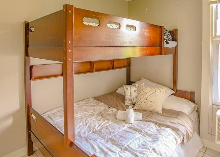 2 bedroom 1 bath Tamuning designers condo. $3000/month with $400 power cap(sufficient for normal use). 9 mins to GRMC, 5 mins to GMH, within walking distance-Donki, GPO, Bowling, restaurants..contact me directly for more details.