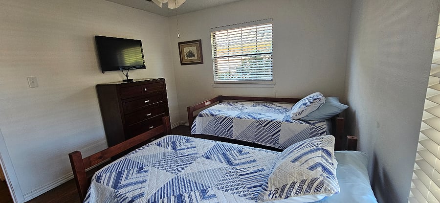 Guest Room With Single Bed Option