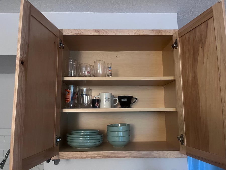 Kitchen cabinet for storage of dishes or food items.