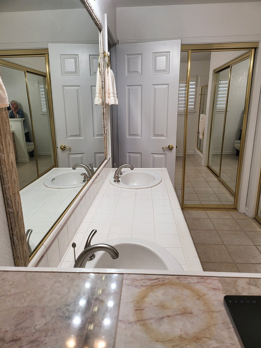 Furnished Finder property 810166_1 photo 17