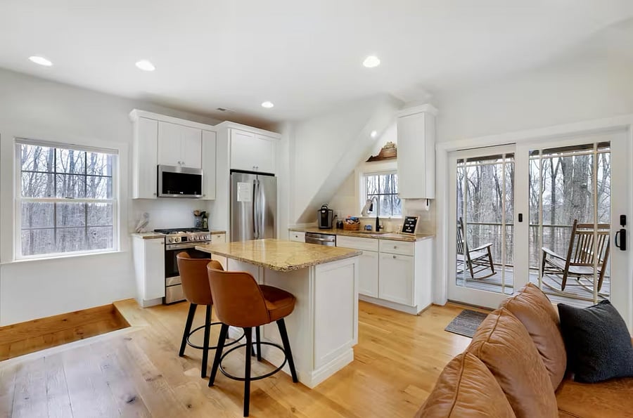 Furnished Finder property 810203_1 photo 7