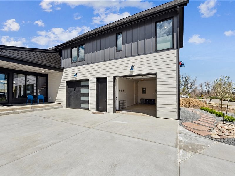 Furnished Finder property 810208_1 photo 7