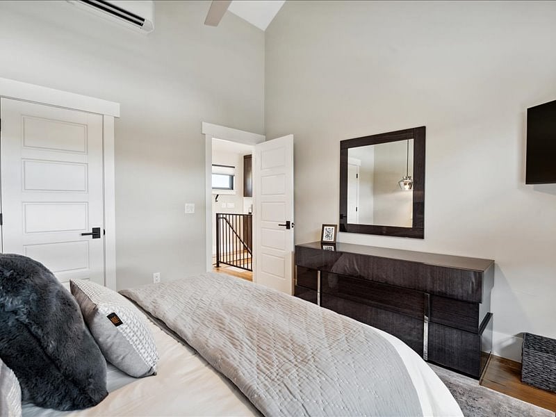 Furnished Finder property 810208_1 photo 14