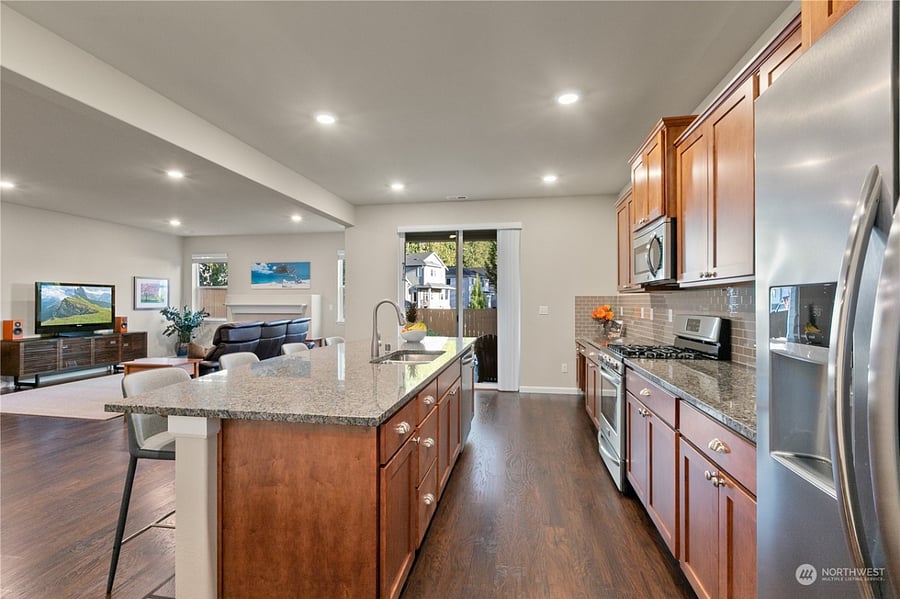 Furnished Finder property 810221_1 photo 9