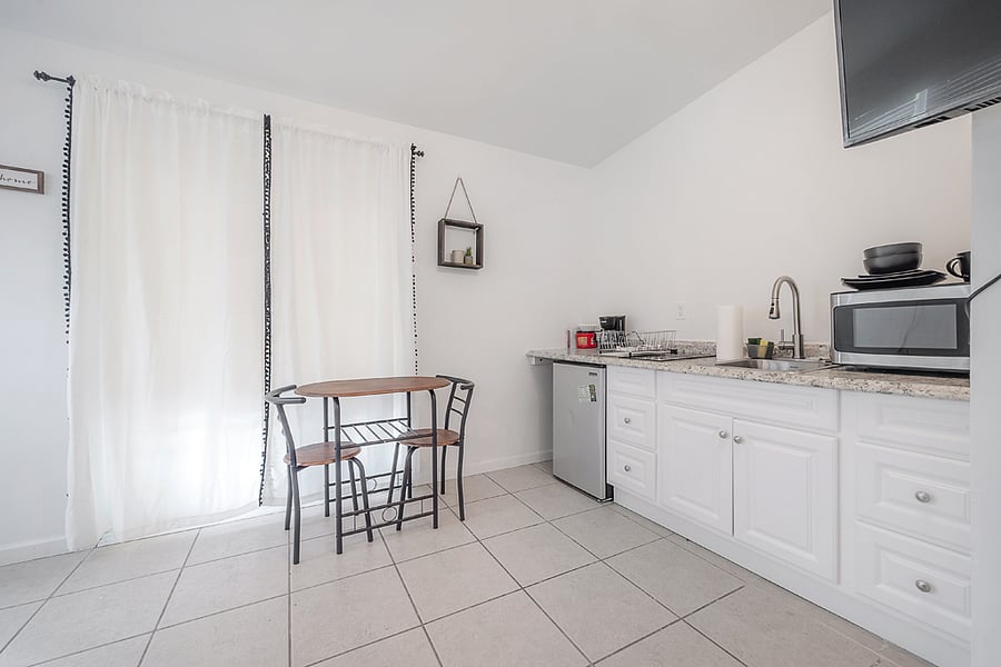 Furnished Finder property 810222_2 photo 4