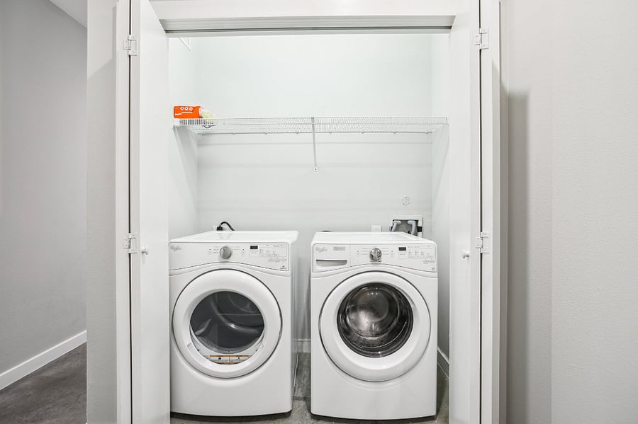 Laundry closet with Washer and Dryer
