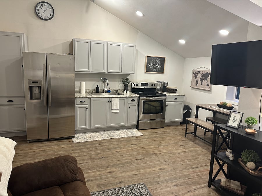 Furnished Finder property 810385_1 photo 1