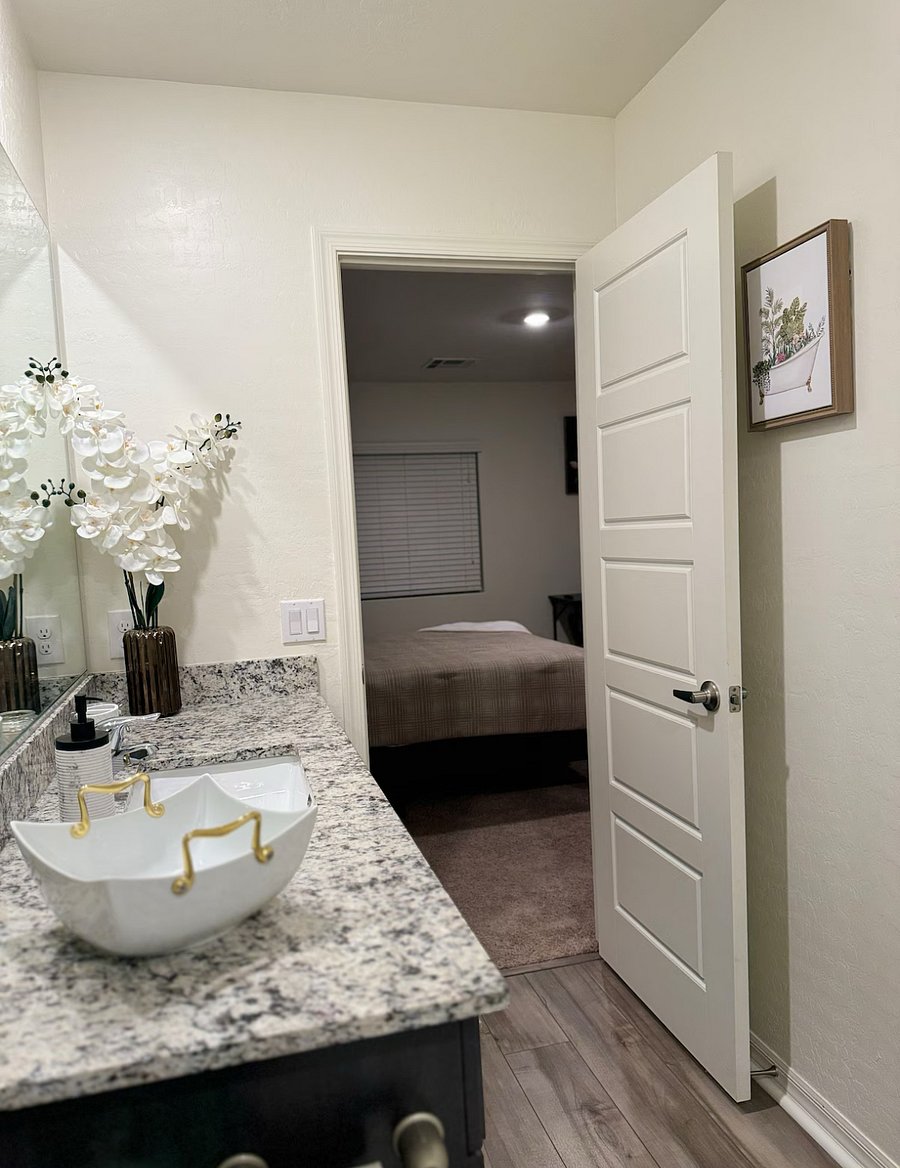 Furnished Finder property 810404_1 photo 4