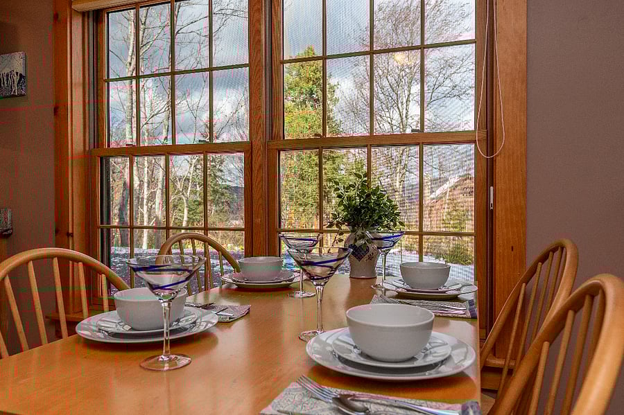 Dish/Silverware & glassware provided