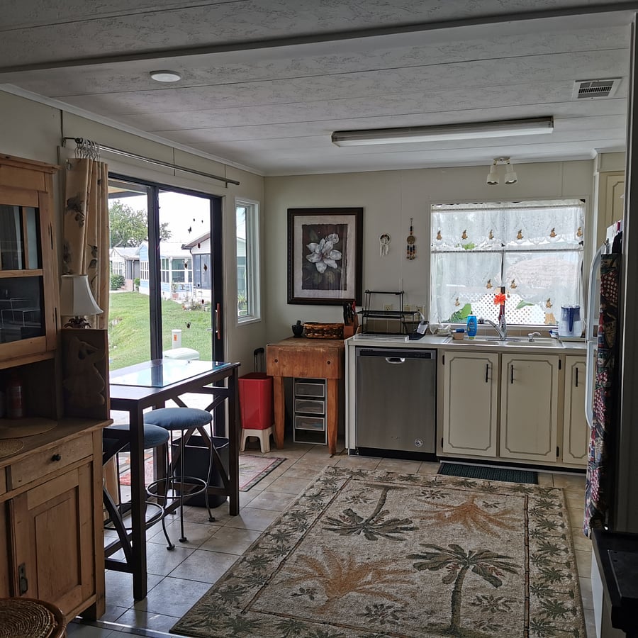 Furnished Finder property 810512_1 photo 3