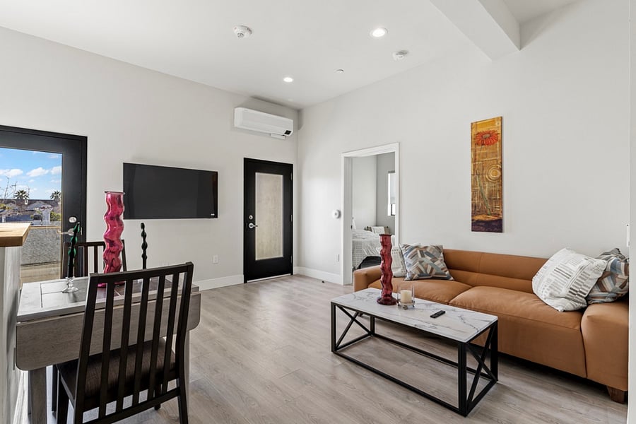 Furnished Finder property 810513_2 photo 21
