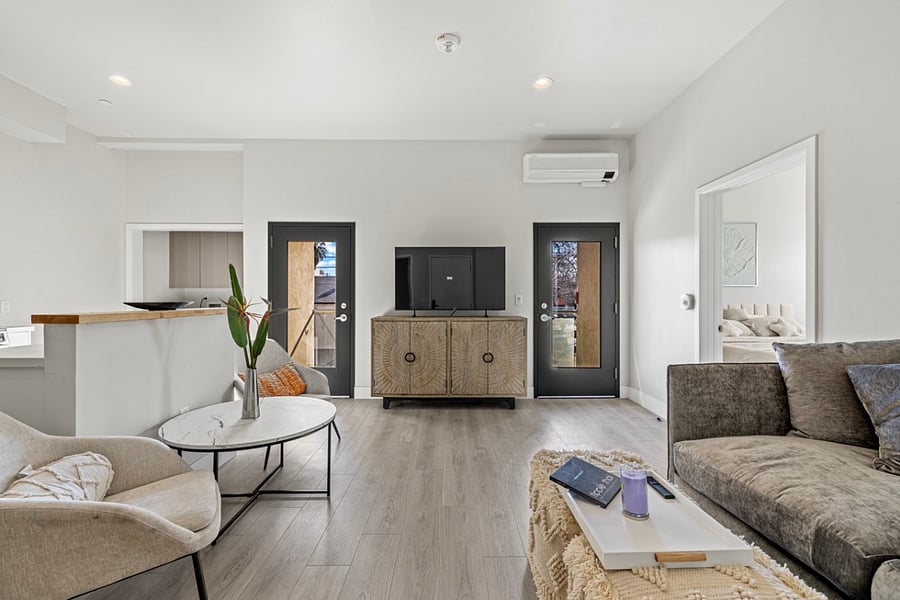 Furnished Finder property 810513_2 photo 15