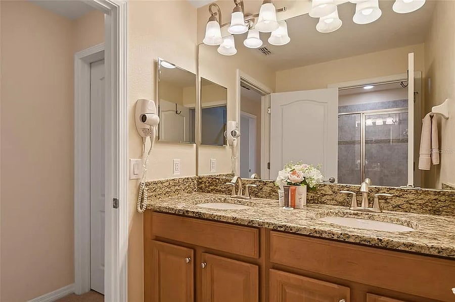 Furnished Finder property 810694_1 photo 17