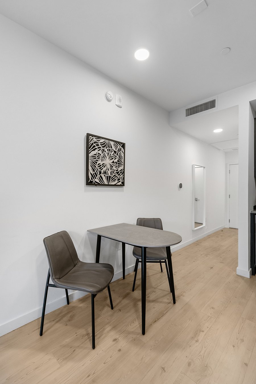Furnished Finder property 810747_8 photo 17