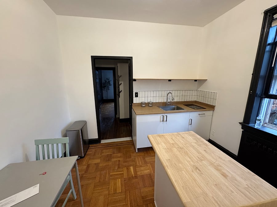 Furnished Finder property 810750_1 photo 6