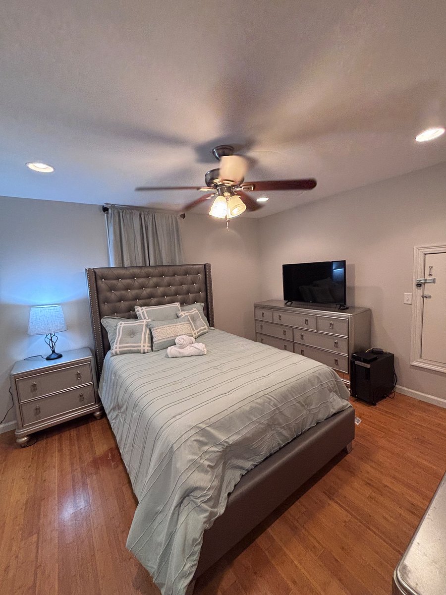 Queen size Bed room #2 