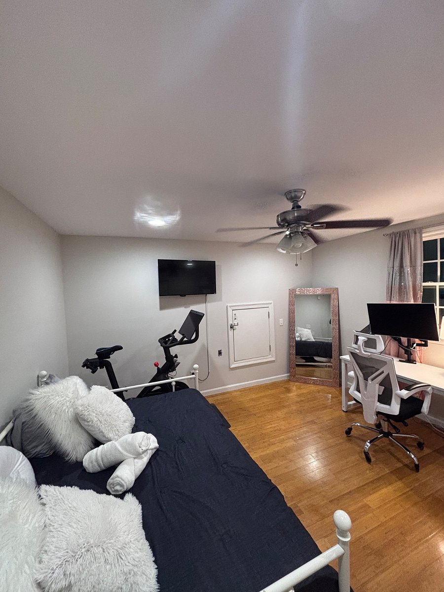 Full and twin truffle 
 Bed room #1