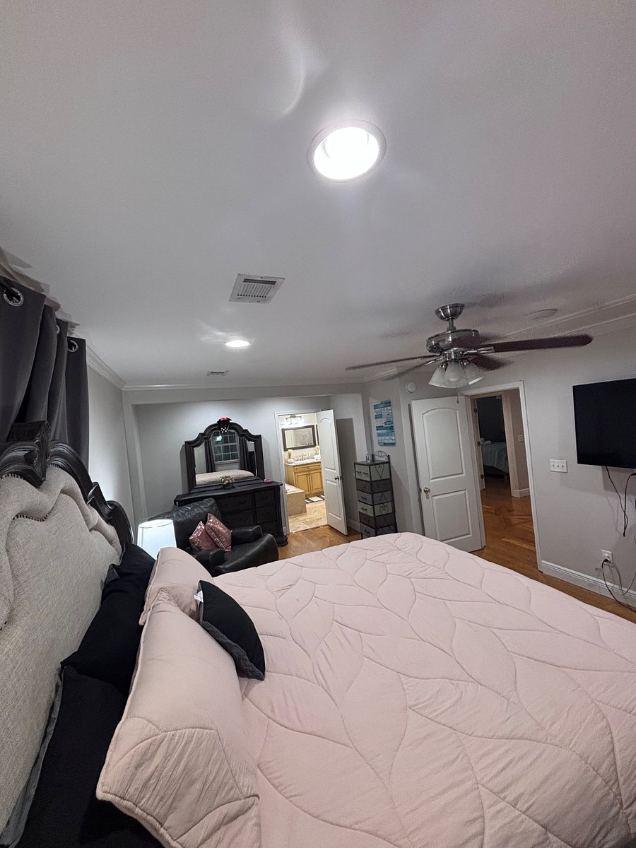 Furnished Finder property 810752_1 photo 17