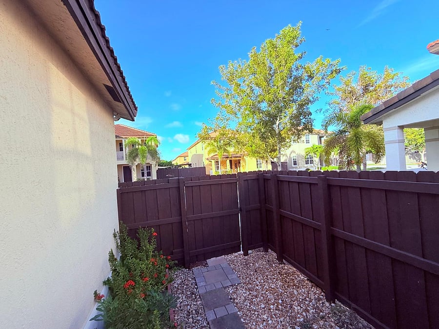 Furnished Finder property 810801_1 photo 13