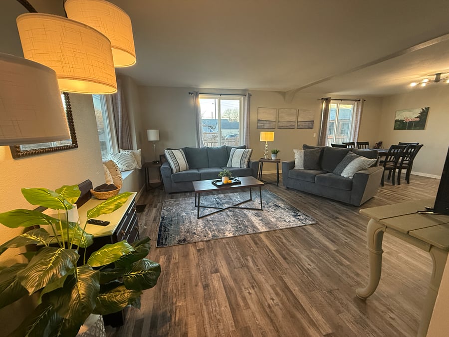 Living/Dining Room