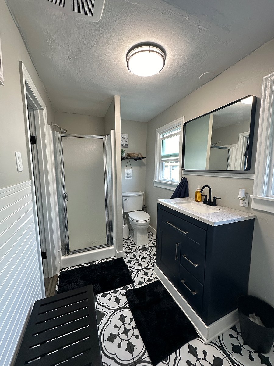3/4 bath shared with one other room, second floor