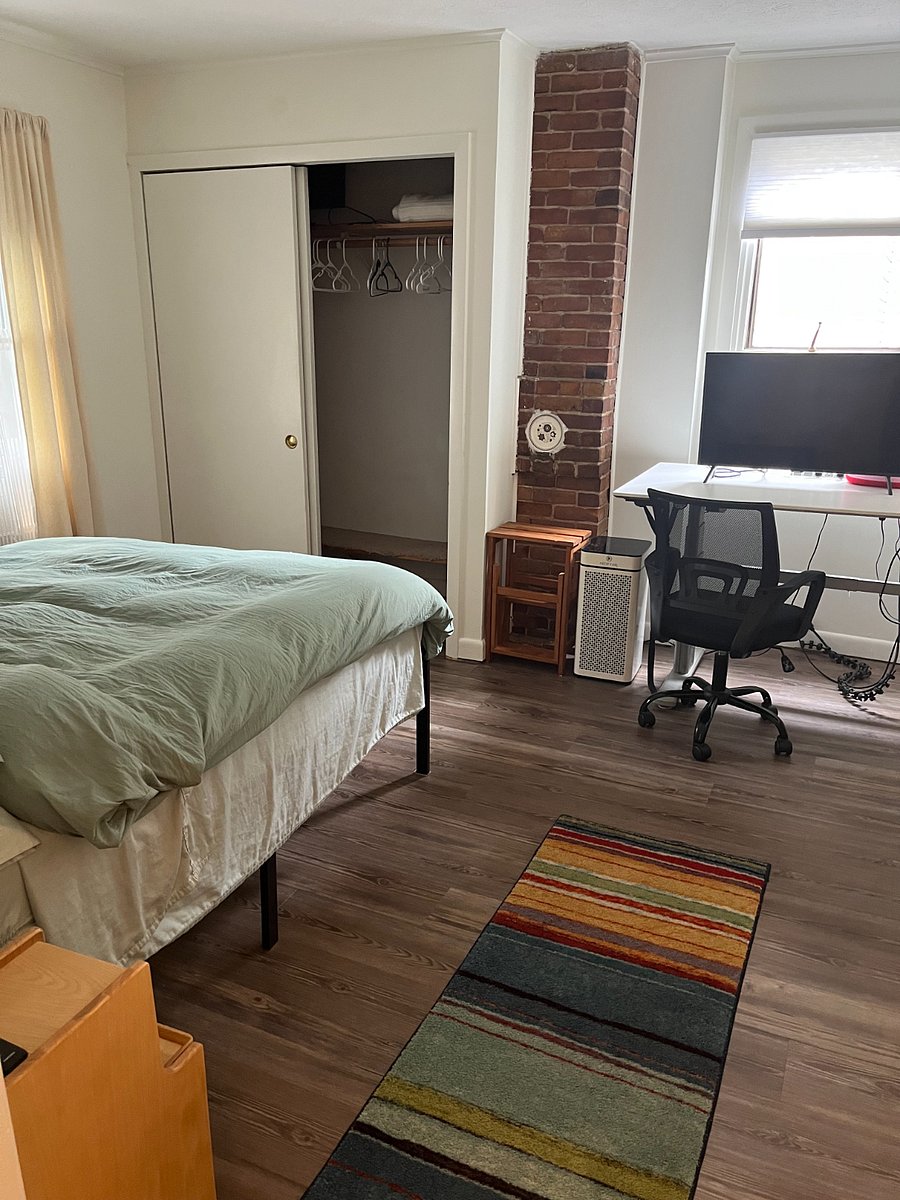 1 bedroom bedroom