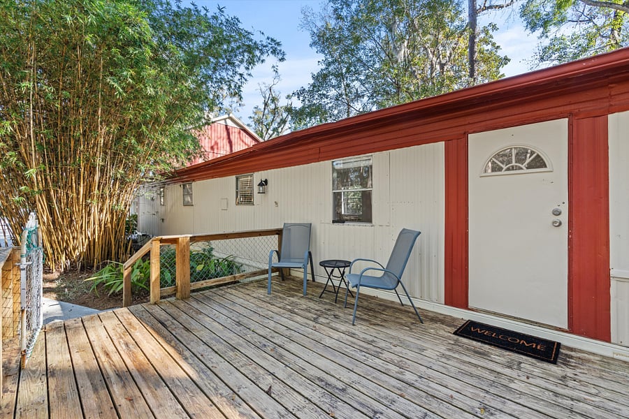 Deck perfect for relaxing and enjoying the surrounding nature