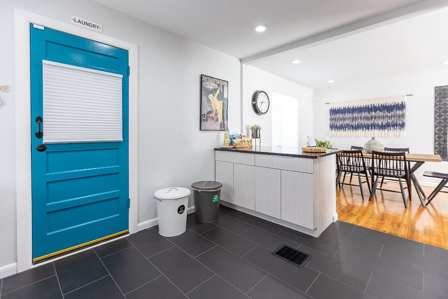 Kitchen island with seating for 2