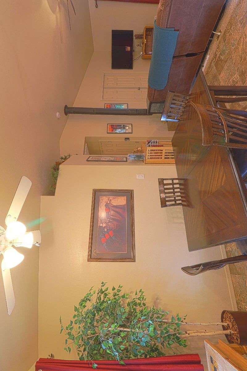 Spacious dining area. Leaf can be added to extend dining table.