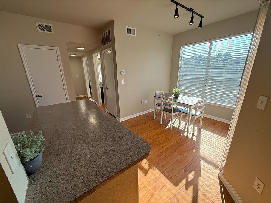 Furnished Finder property 811210_2 photo 5