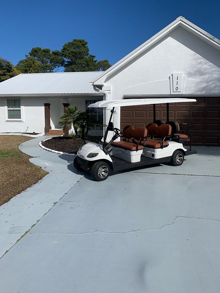6-seat golf cart