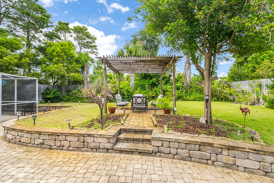 Large private back yard