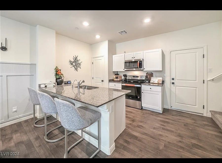 Furnished Finder property 811292_1 photo 3