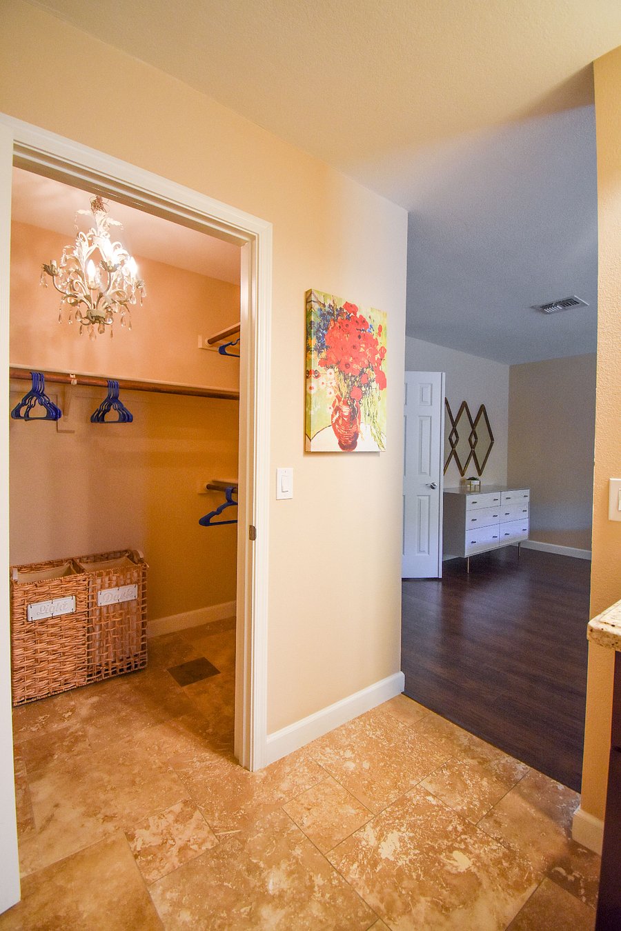 Furnished Finder property 811305_1 photo 17