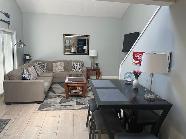 Furnished Finder property 811324_1 photo 3