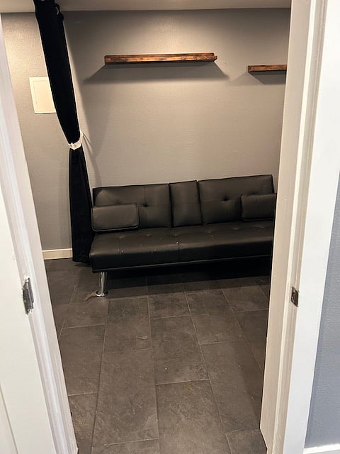 office/3rd bed + closet