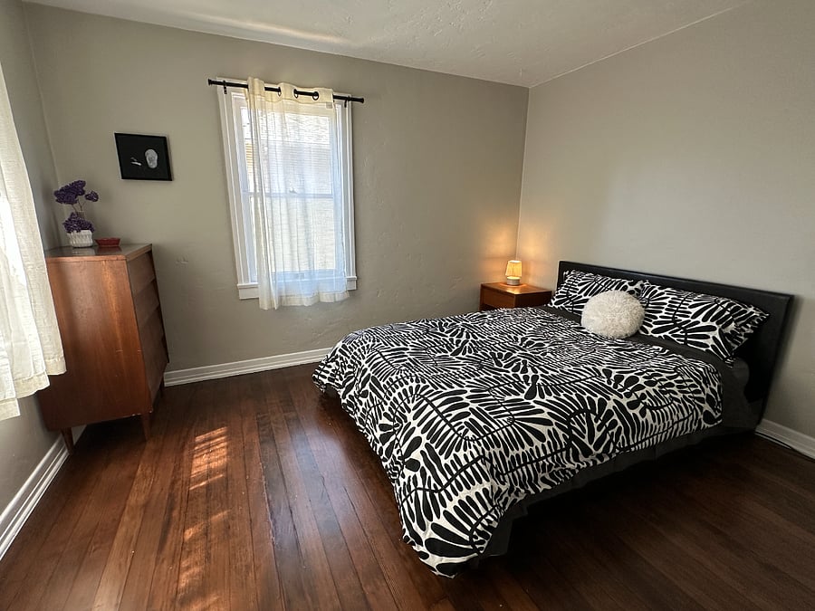 Bedroom #1 with Queen Bed
