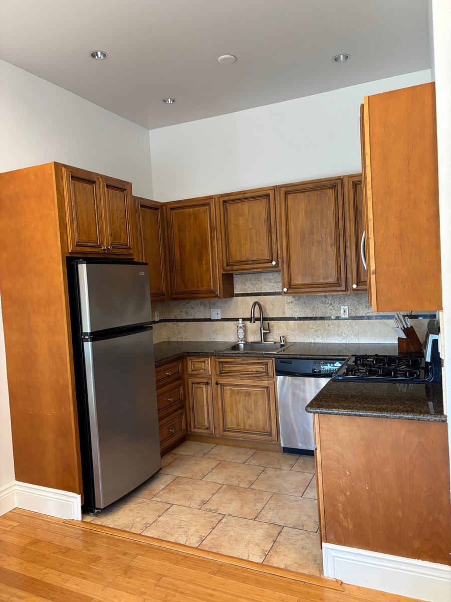 Furnished Finder property 811605_1 photo 3
